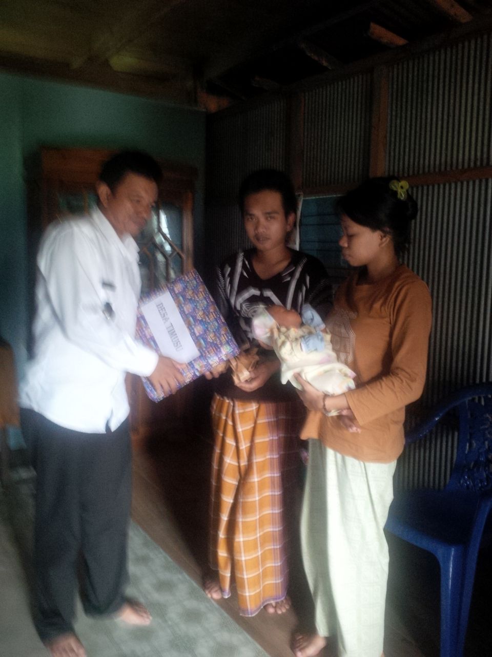 Desa Timusu Manjakan Warganya Yang Hamil ,Pergi Pakai Ambulance Gratis Pulang Bawa Perlengkapan Bayi