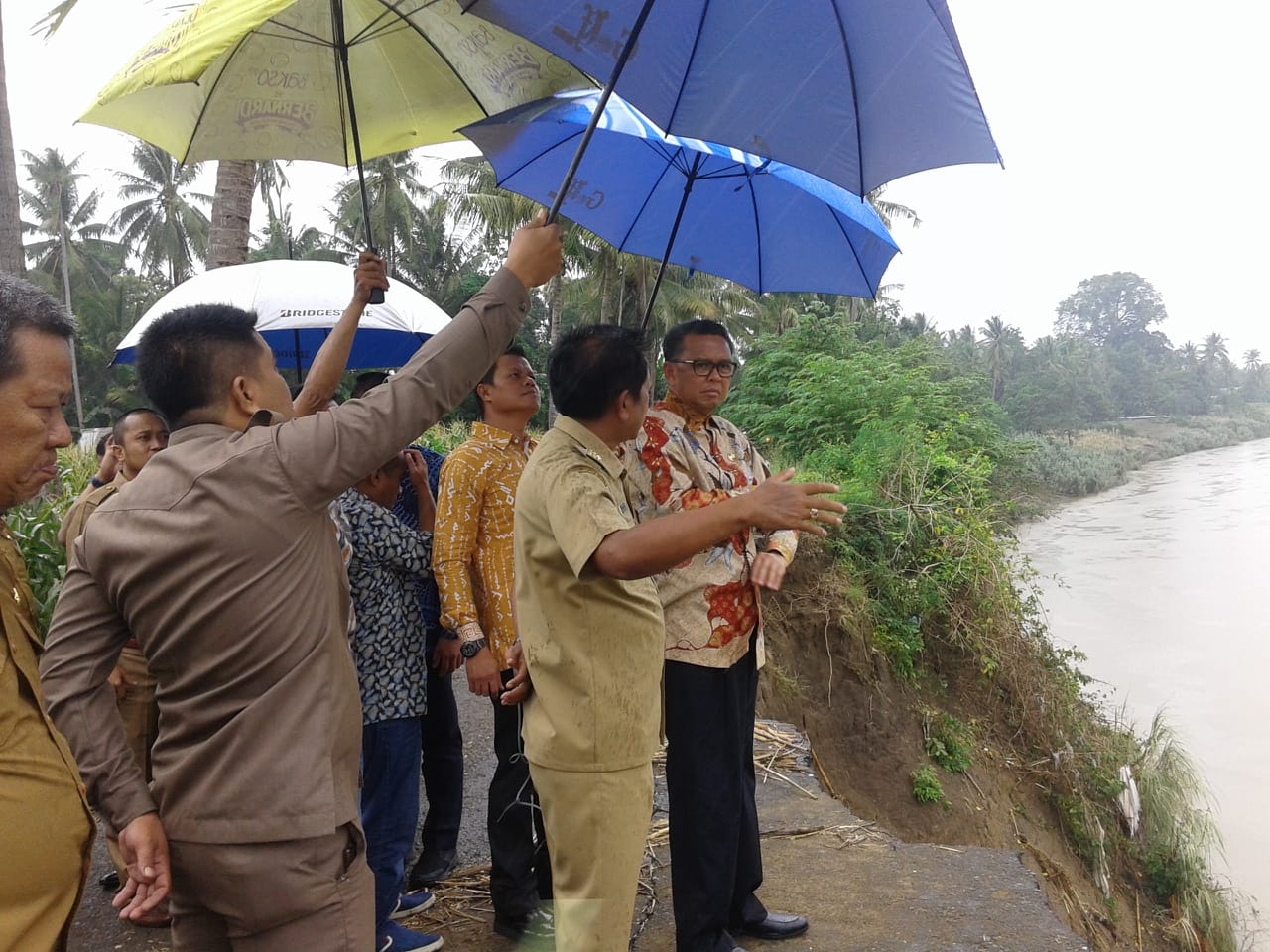  Prihatin,Gubernur SulSel Perintahkan Jajarannya Tangani Dampak Banjir WalanaE