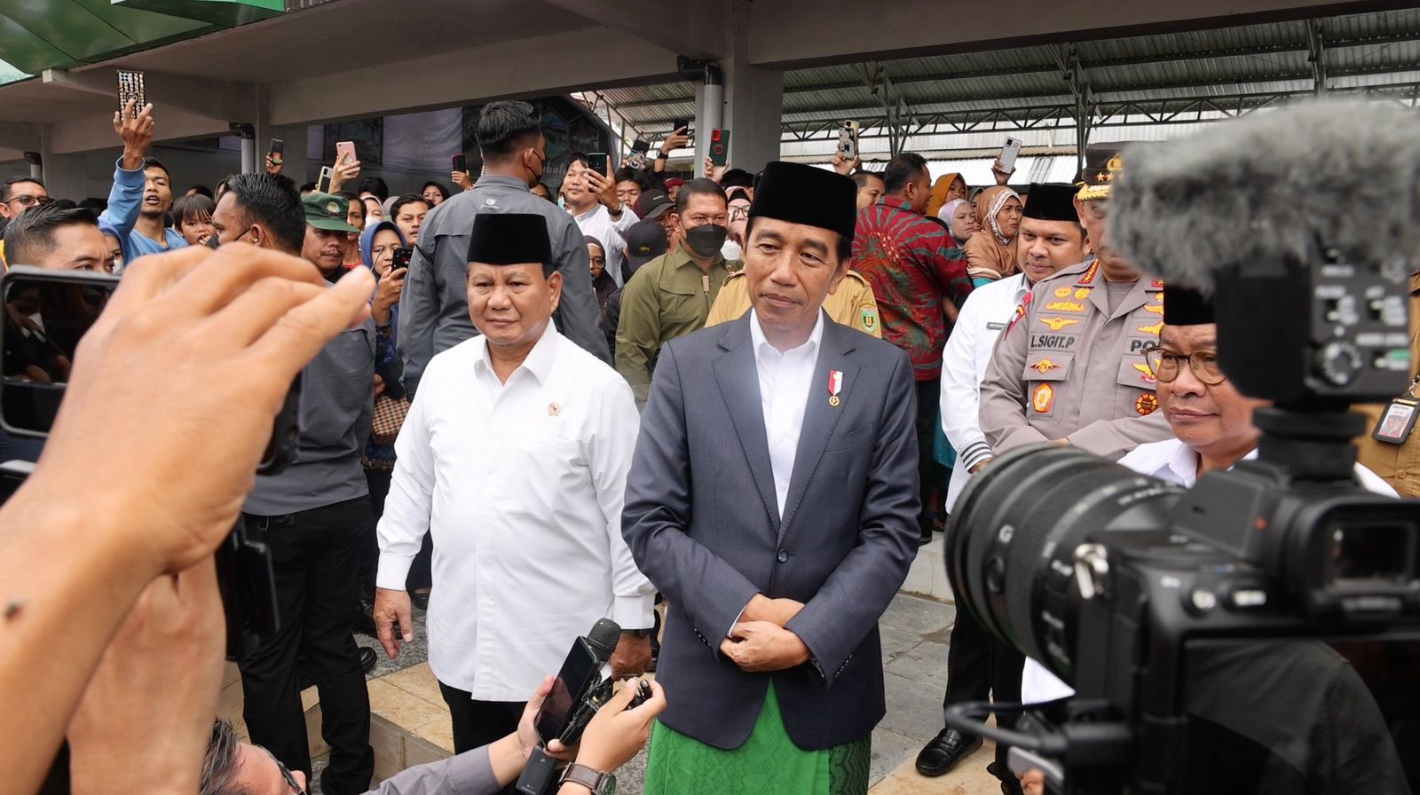 Selalu diajak Presiden Kemana-mana, Prabowo Anggap Jokowi Gurunya
