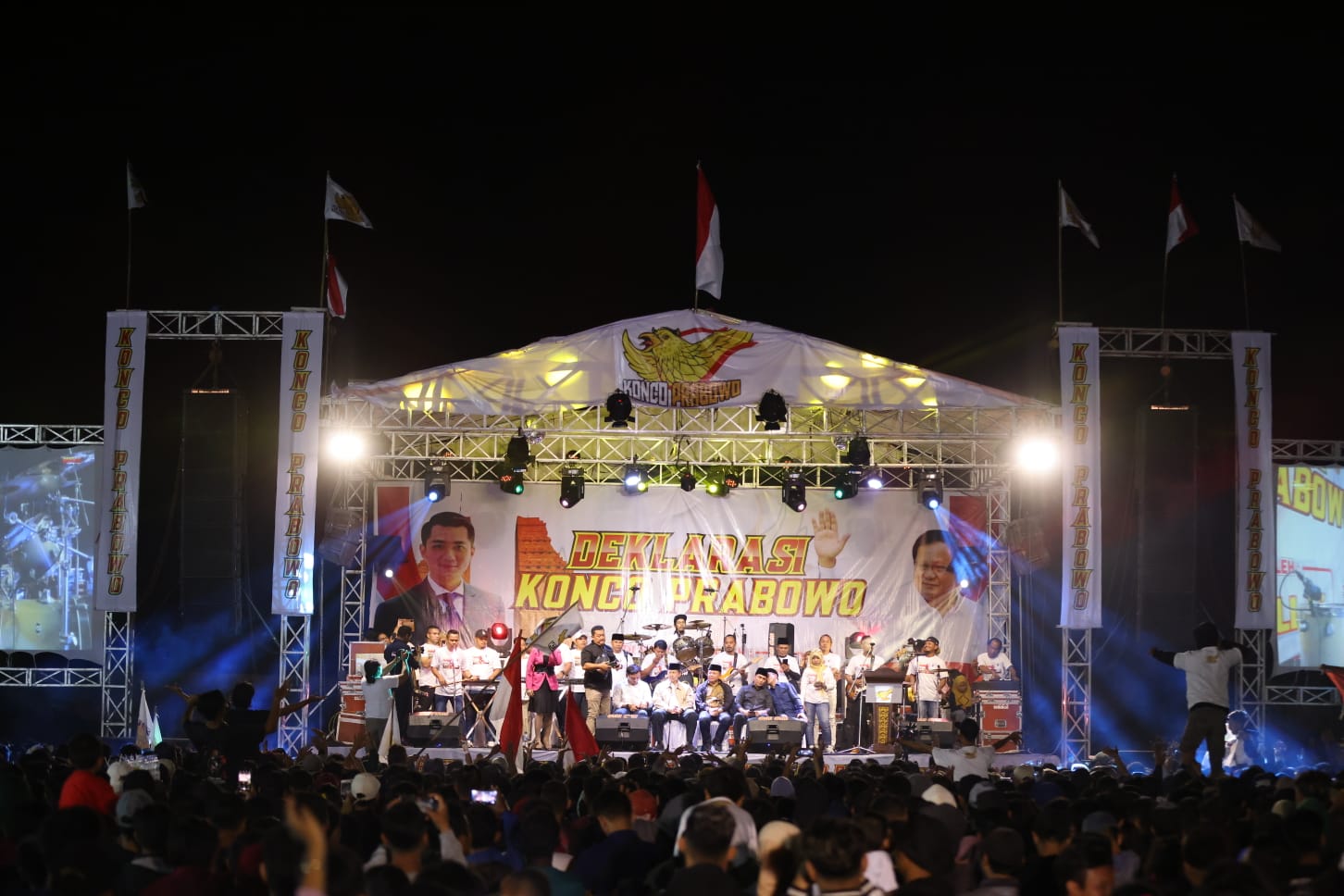 Ribuan Relawan Konco Prabowo, Serukan Prabowo Presiden di Trowulan