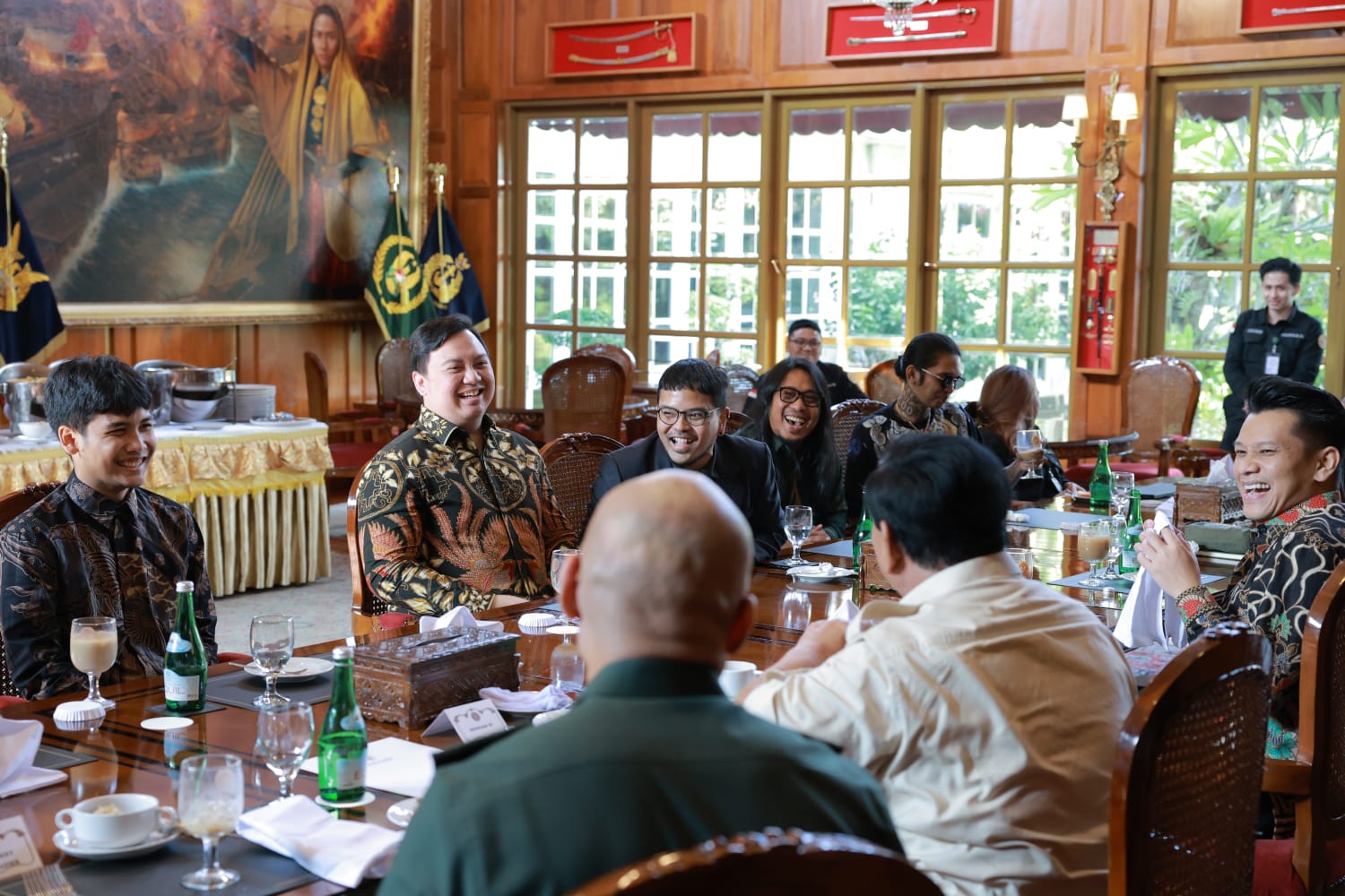 Prabowo Diskusi Bareng Influencer Soal Kreativitas dan Demokrasi