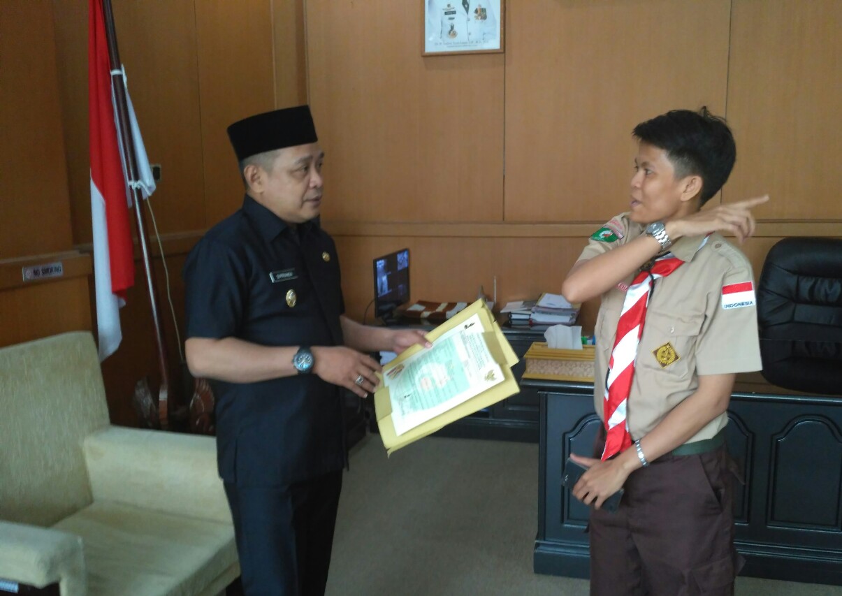 Berkeliling Indonesia, Pramuka Tuna Rungu Sambangi Wakil Bupati Soppeng